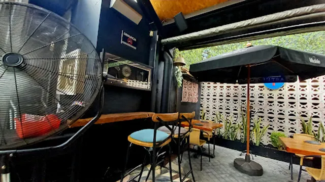 Burgués Urban Grill