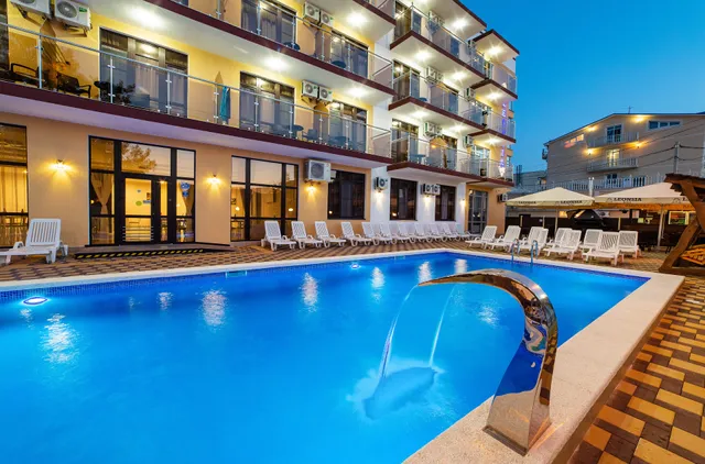 Leonsia Family Hotel