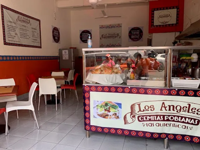 Los Angeles Cemitas Poblanas