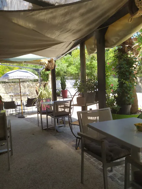 Boutique bistrot mon jardin, pas comme les autres.. Cuculles plage !