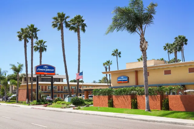 Howard Johnson by Wyndham San Diego Sea World