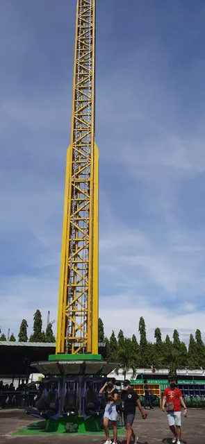 EKstreme Drop Tower