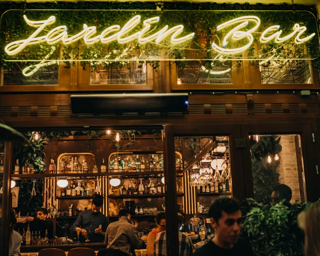 Jardín cocktail Bar