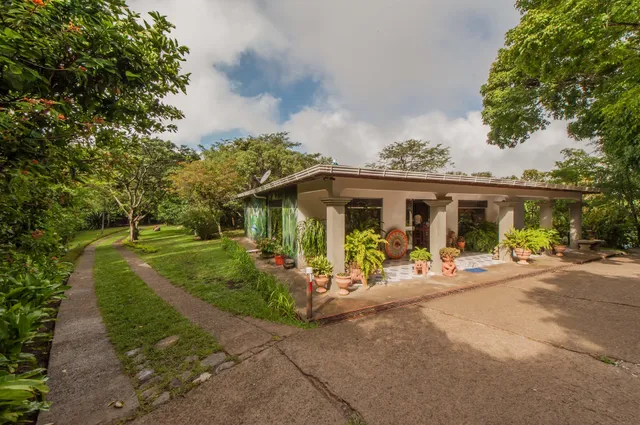 Hotel de Cabañas Valle Campanas