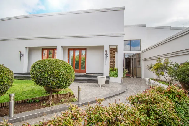 Hill Street Manor Guesthouse