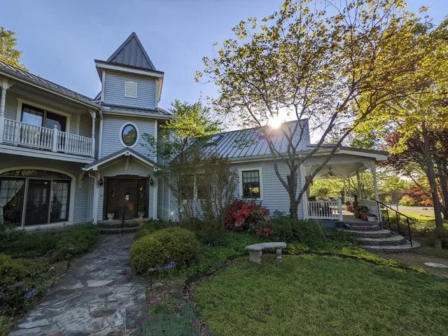 Country Oaks Bed & Breakfast