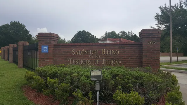 Kingdom Hall of Jehovah's Witnesses--Orlndo Northeast, Colonial Spsh, Lke Underhill Spsh, & Crystal Lke Spsh (Vietnmse group)