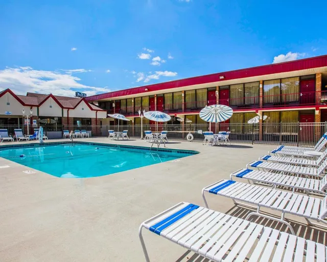 Econo Lodge Atlanta College Park