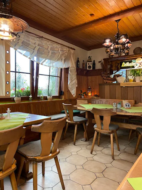 Berggasthof Waldfrieden - Claudia Heckel