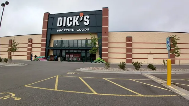 DICK'S Sporting Goods