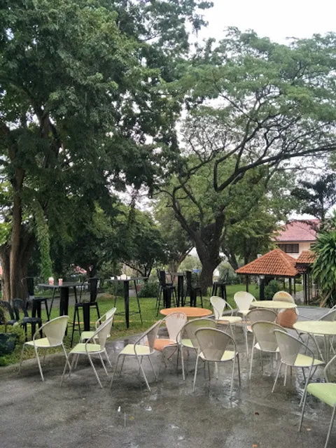 BumbleDees Cafe (USM)