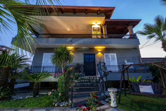 Maison Aphrodite B&B