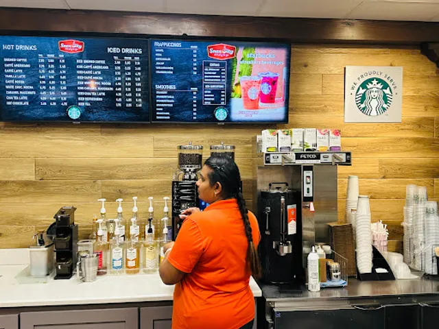 Starbucks / Snax City