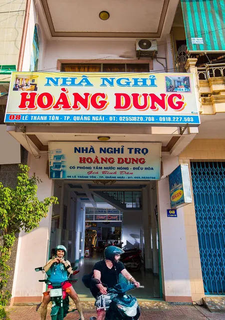 Nhà Nghỉ Hoàng Dung