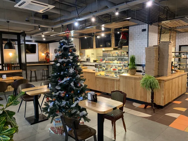 Pirogovaya "Podsolnukhi"