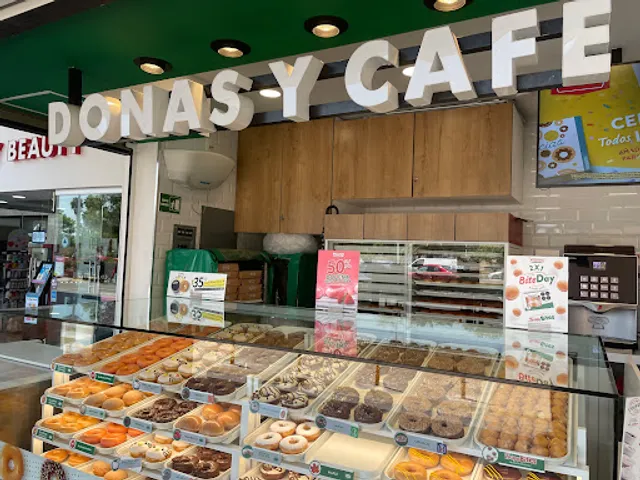 Krispy Kreme Plaza Bugambilias