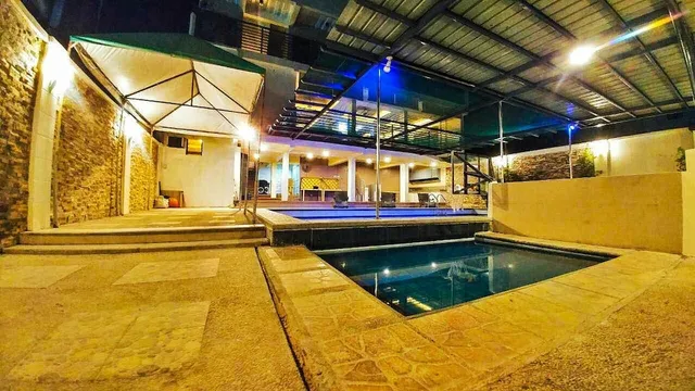 Summer Palace Hot Spring Resort