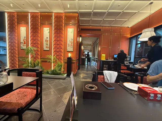 Xunwei Jinling Shiercai (Lao East Gate Store)