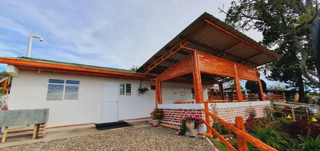 Finca La Bonanza "Chez KIKA" HOSTAL CAMPING