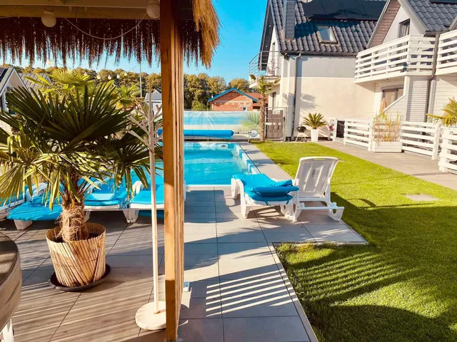 Morskie domki Mielno jacuzzi basen