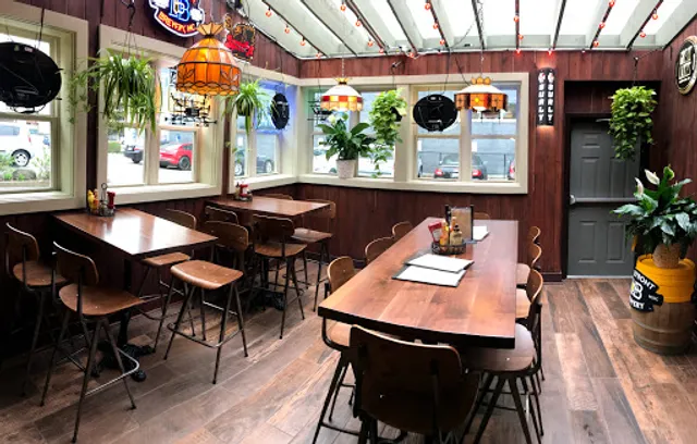 Izzy Hops Swig & Nosh