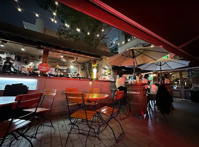 Plan B 歐陸街頭市集咖啡｜台北東區忠孝敦化咖啡推薦｜台北寵物友善｜台北生日包場｜台北大安區餐廳包廂｜公司聚餐推薦