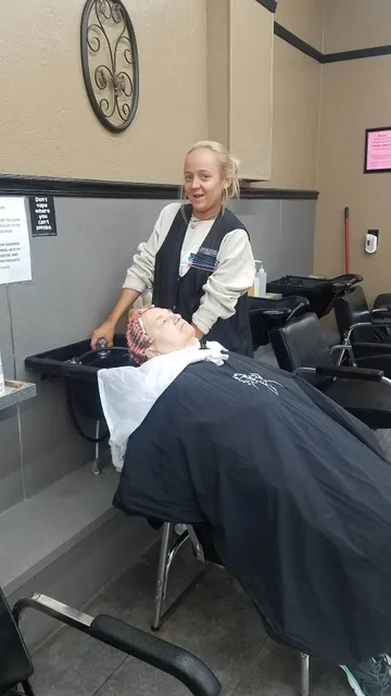 Arnold's Beauty School