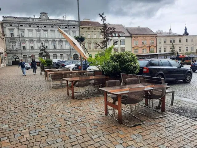 Everest Nepalese & Indian