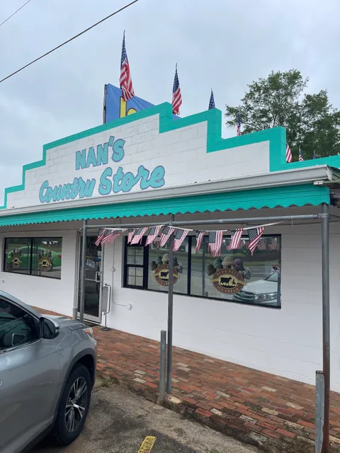 Nan’s country store