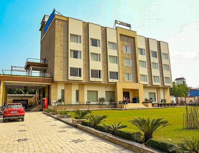 Akosha - Hotel Four Leaf Varanasi