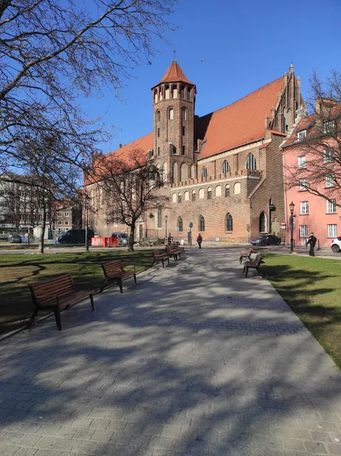 Bazylika św. Mikołaja - Klasztor Dominikanów