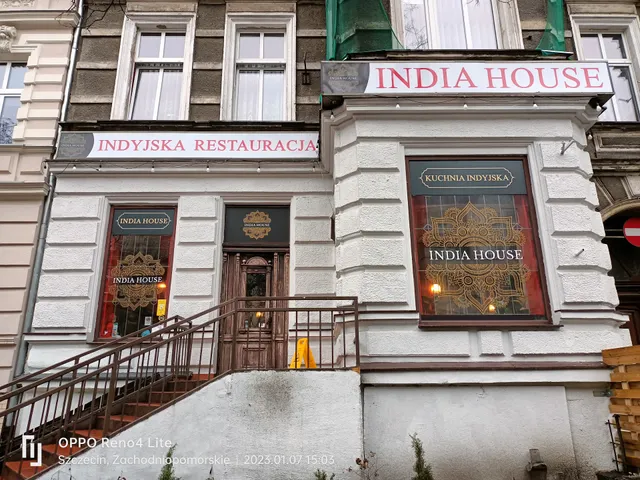 Thai & Curry Restaurant