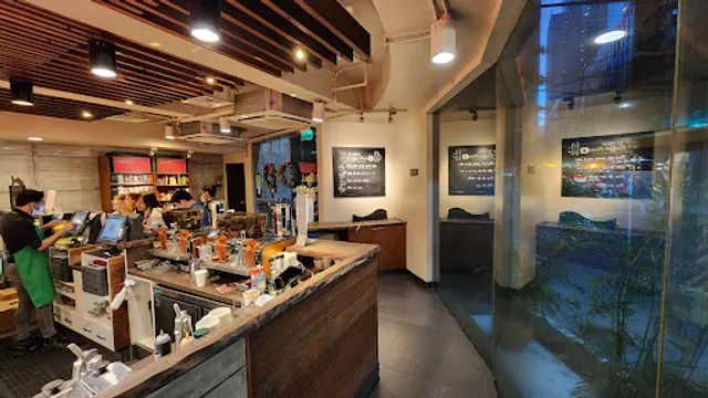 Starbucks Easton Place Valero