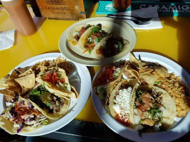 Pinches Tacos