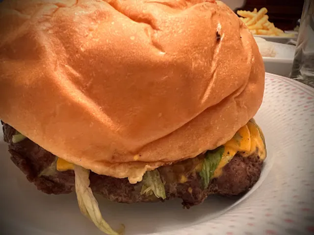 Dean & Dennys - Belgrano R