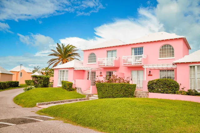 St George's Club Hotel