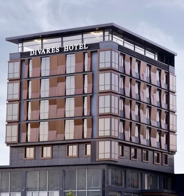 Divares Luxury Hotel