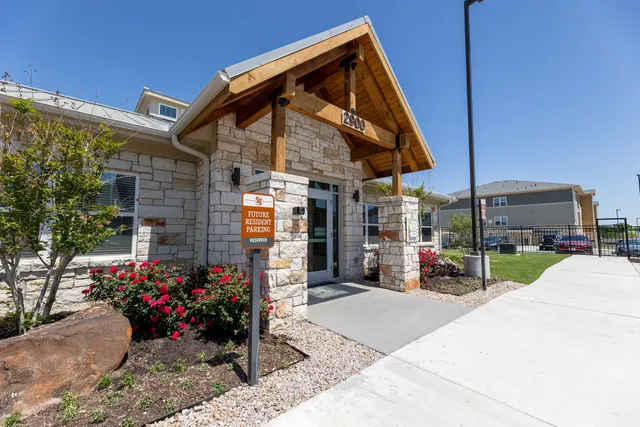 Sansom Bluff Apartments