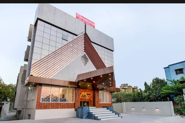 OYO Hotel Star Executive