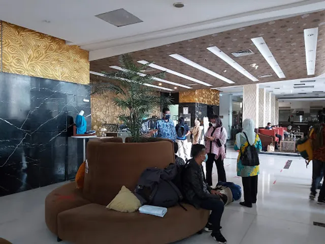 Golden Flower Hotel - Lotus Garden Restaurant