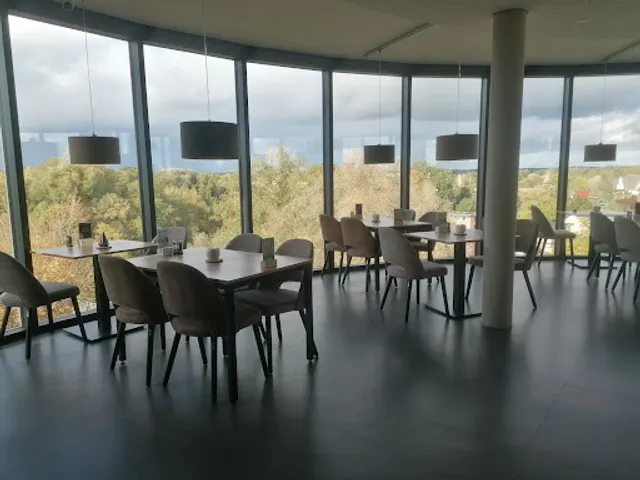 W E I T B L I C K cafe & bar