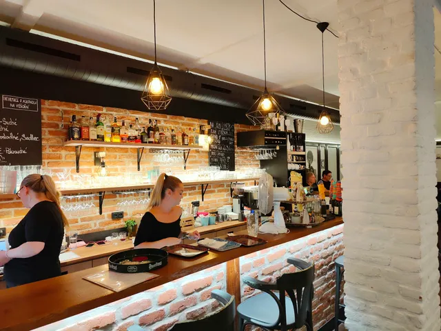 Pizzerie - Cafe Bar La Fabrika