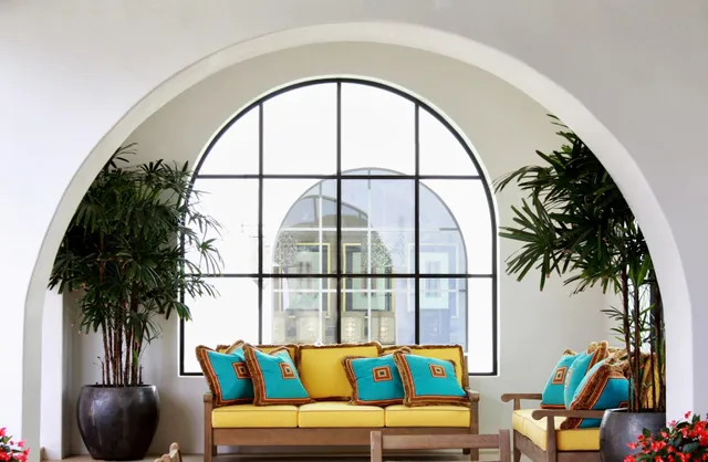 Indian Wells Glass & Mirror