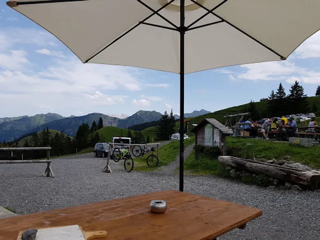 Fluonalp Alpkäserei und Beizli