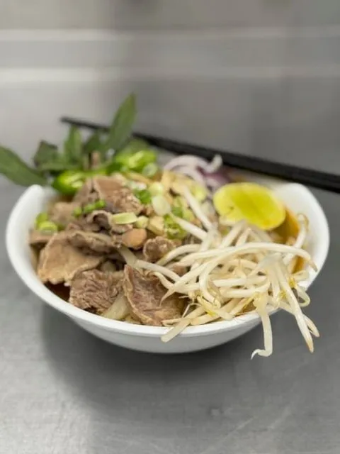 Hot noods LA- thai and chinese to go