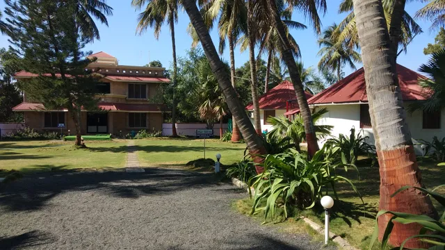 StayGuru Resort Farm Villa