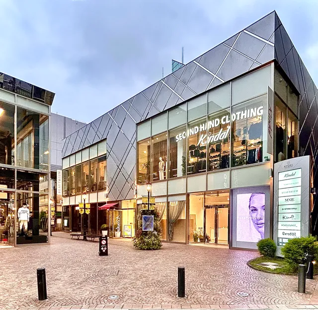 kindal umeda chayamachi second hand store