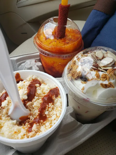 THE RAINBOW PALETERIA