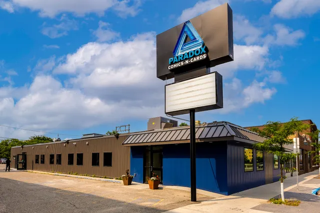 Paradox Comics-N-Cards