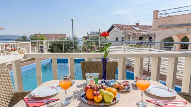 La Bodega Apartments